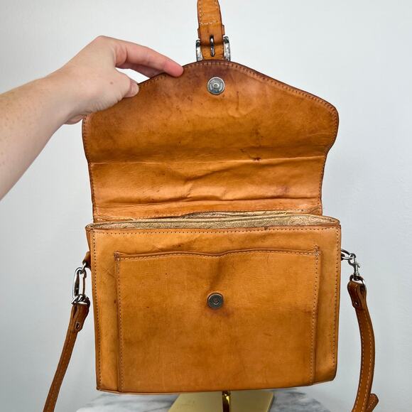 Vintage FORCE TEN Classic Tan Saddle Genuine Leather Satchel Crossbody Bag Purse - Picture 13 of 16